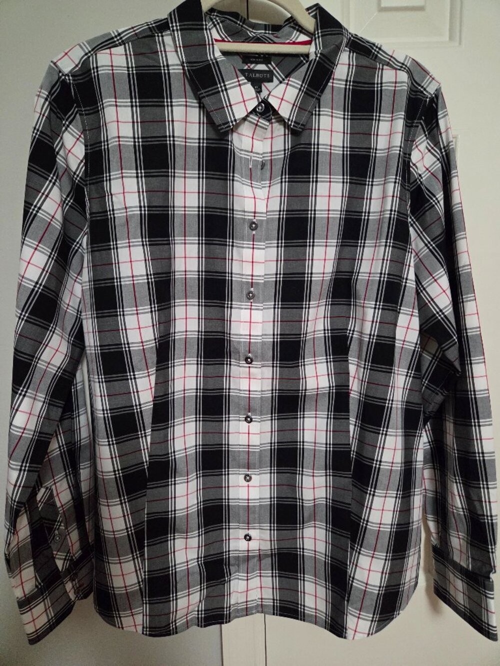 Talbots Black, White & Red plaid No-Iron shirt size 16